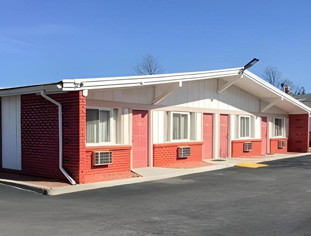 Travelodge By Wyndham Bay Shore Long Island Eksteriør bilde