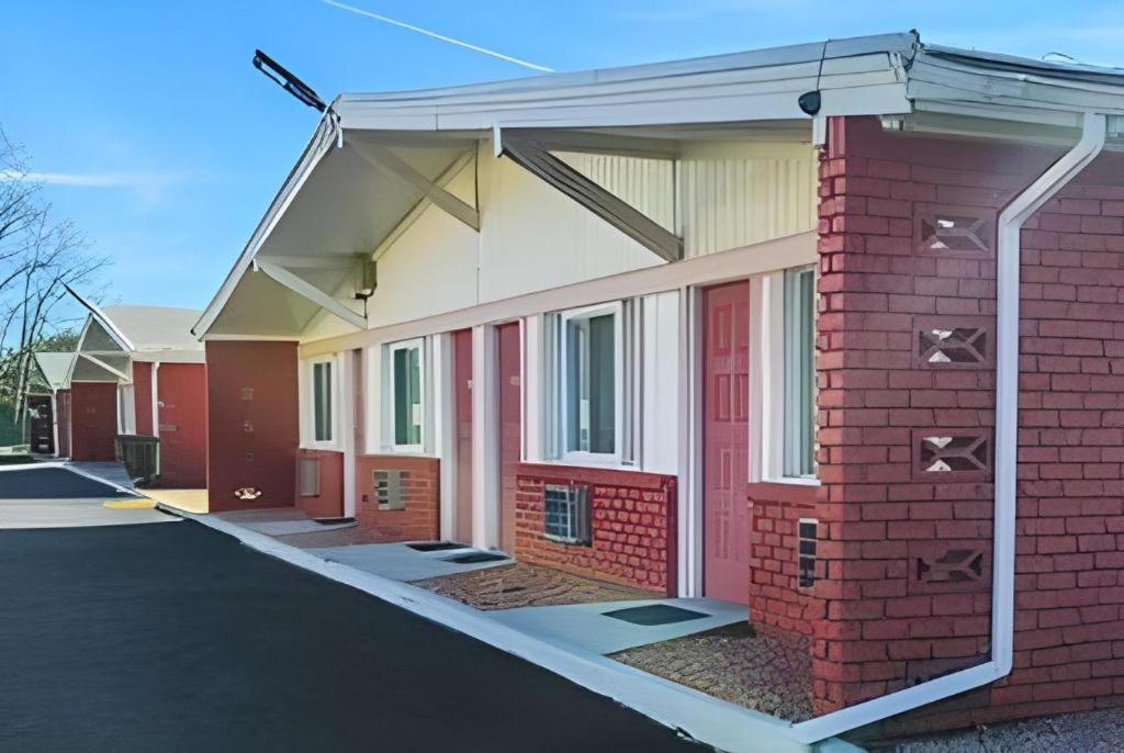 Travelodge By Wyndham Bay Shore Long Island Eksteriør bilde
