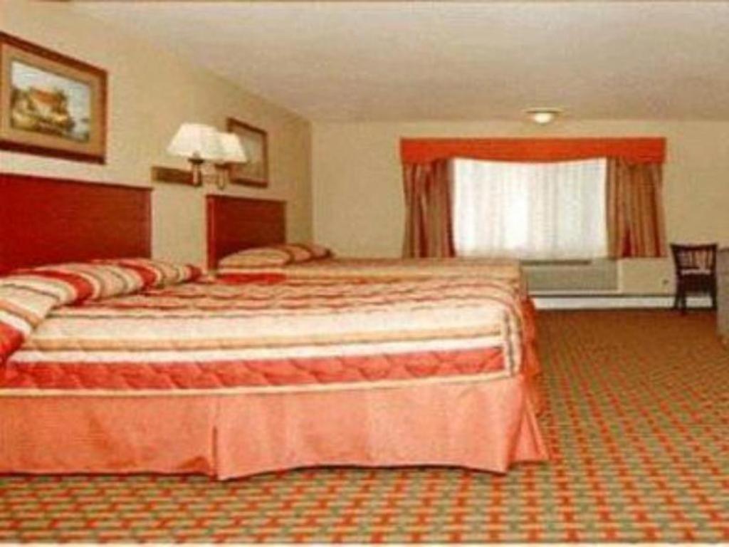 Travelodge By Wyndham Bay Shore Long Island Eksteriør bilde
