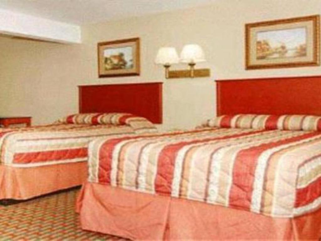 Travelodge By Wyndham Bay Shore Long Island Eksteriør bilde