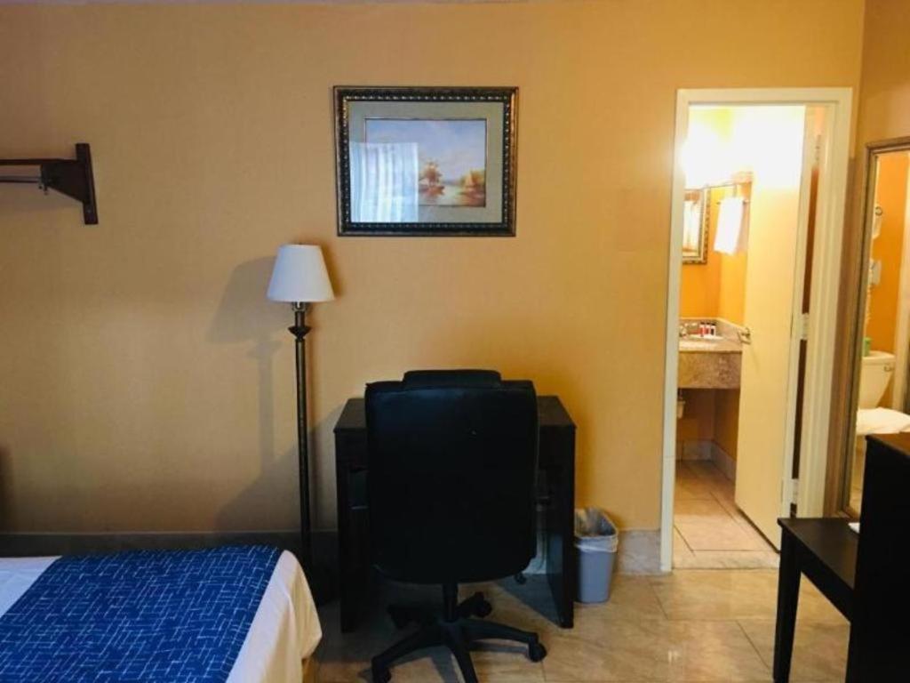 Travelodge By Wyndham Bay Shore Long Island Eksteriør bilde